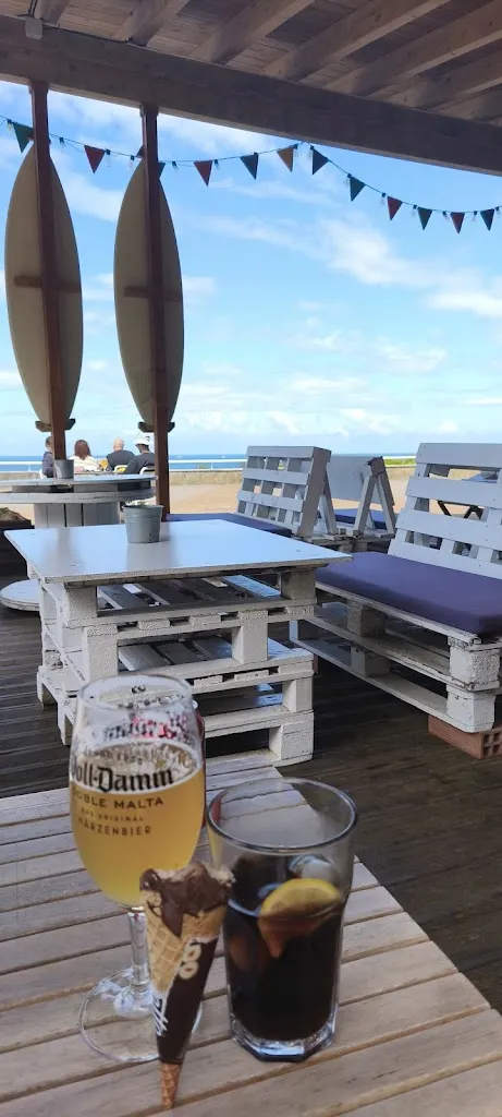 Arnao Coast, Chiringuito de Arnao restaurant in Castrillón