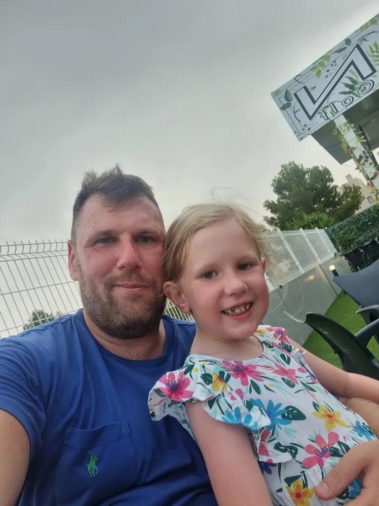 Harry Wright_El Jardín_Corvera de Asturias_review