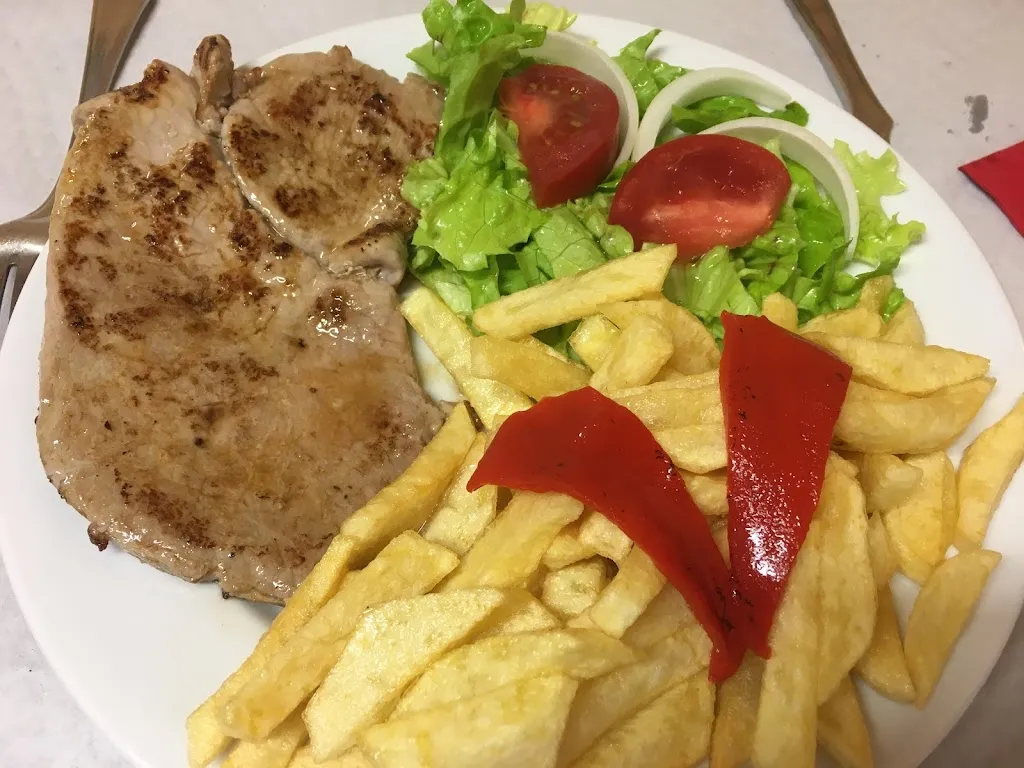 Apartamentos, bar tienda y restaurante La Artesana_Degaña_slider_image_2