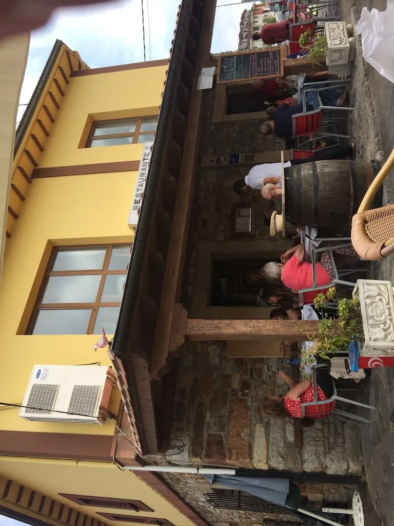 AD613_Casa Laureano_Colunga_review