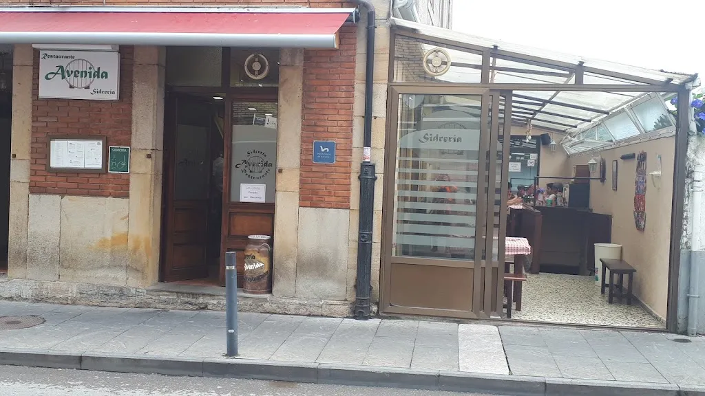 Restaurante Sidrería Avenida restaurant in Colunga