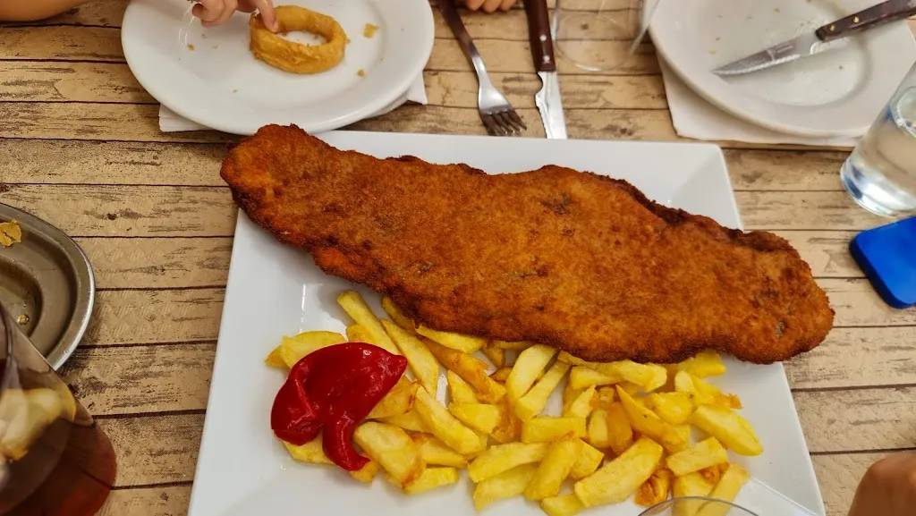 Restaurante Sidrería Avenida_Colunga_slider_image_3