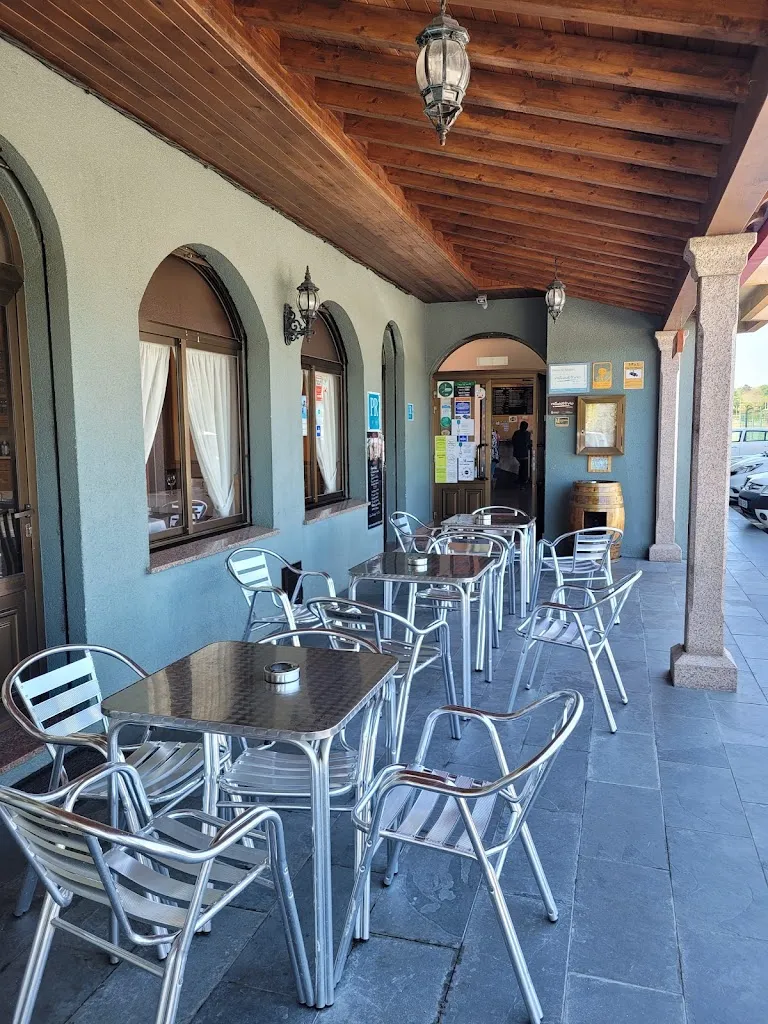 Restaurante-Parrillada-Pensión Perla do Muíño_Curtis_slider_image_3