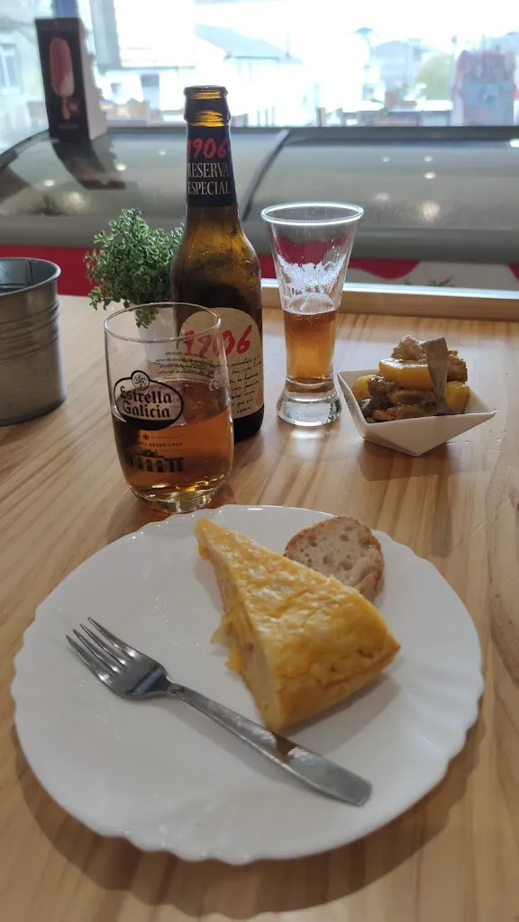 Menu_Taperia Castiñeira_Curtis_image_3