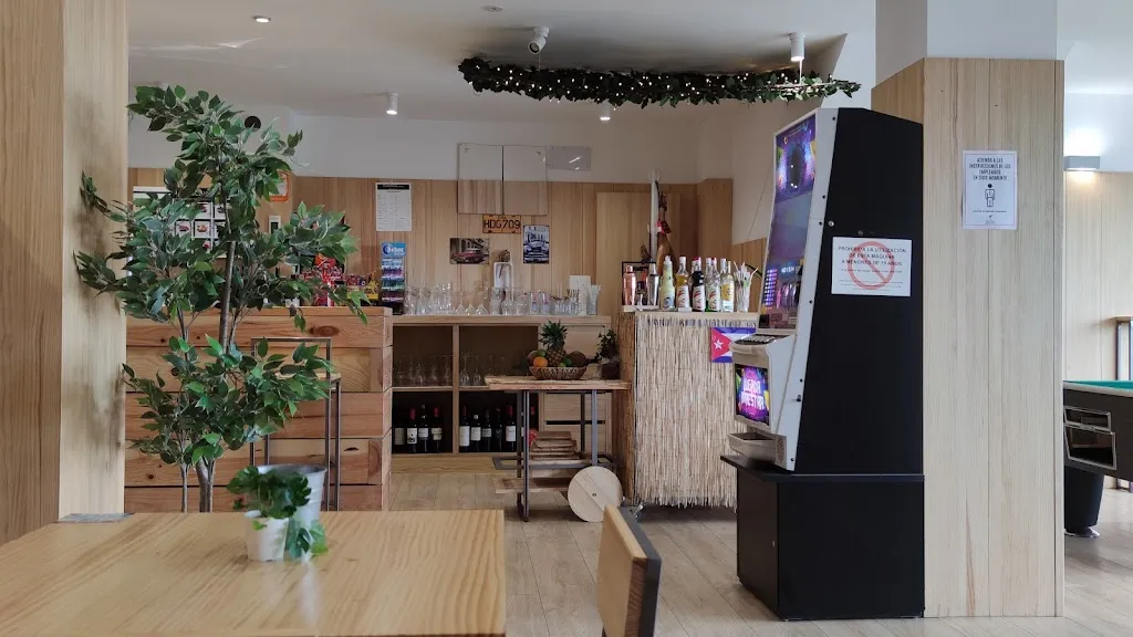 Rico Bras_Taperia Castiñeira_Curtis_review