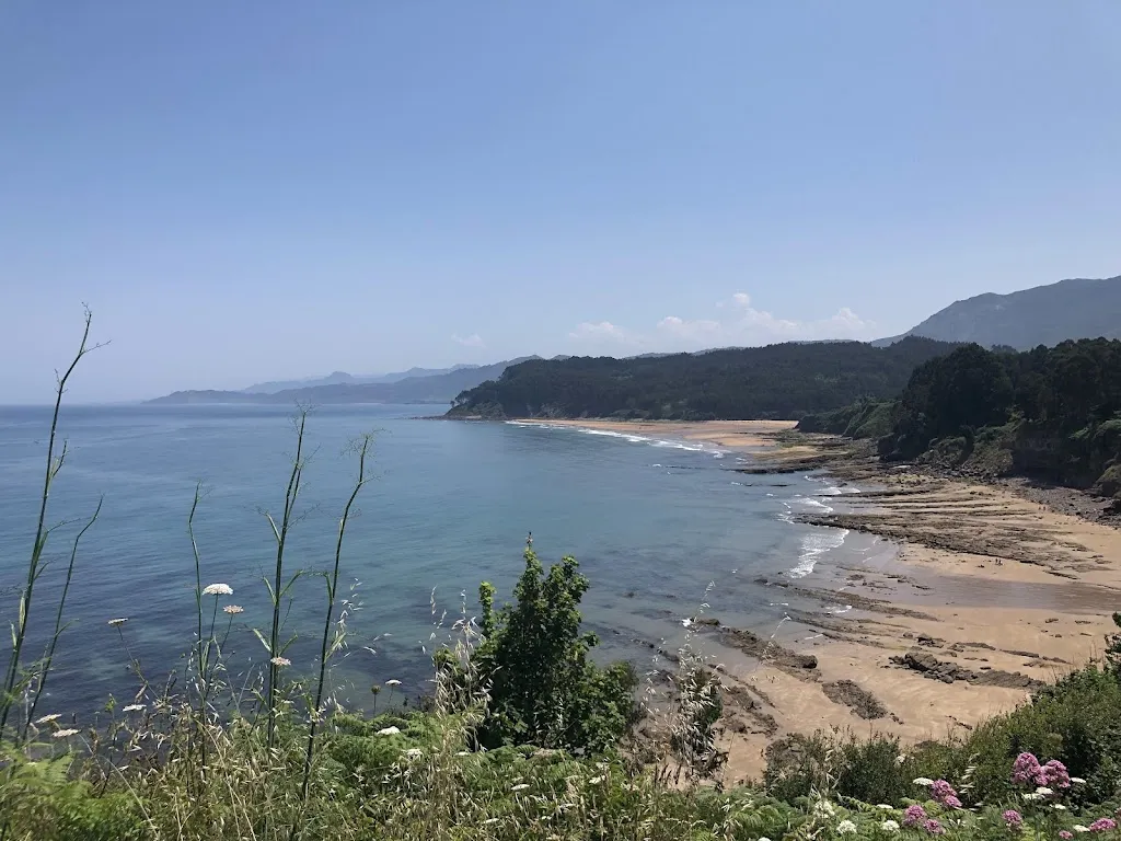 M. A._El Descanso_Colunga_review