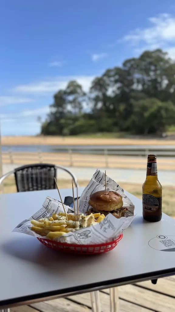 Alexandra Schartner_Kosta Brava_Colunga_review