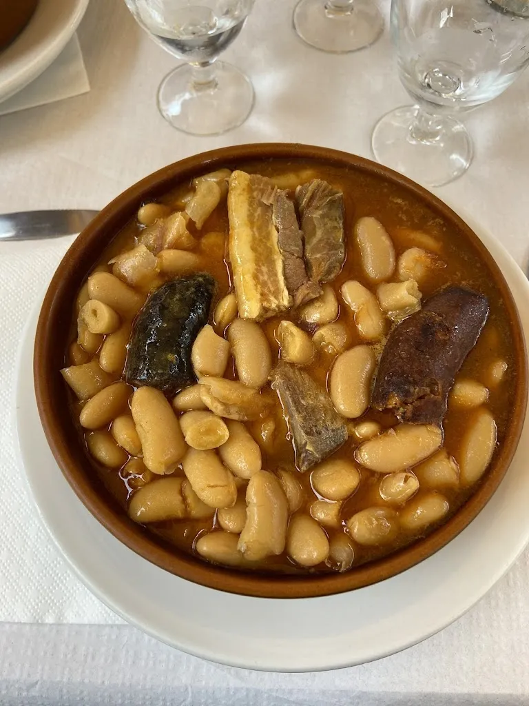 Hostal Restaurante El Mesón_Colunga_slider_image_3