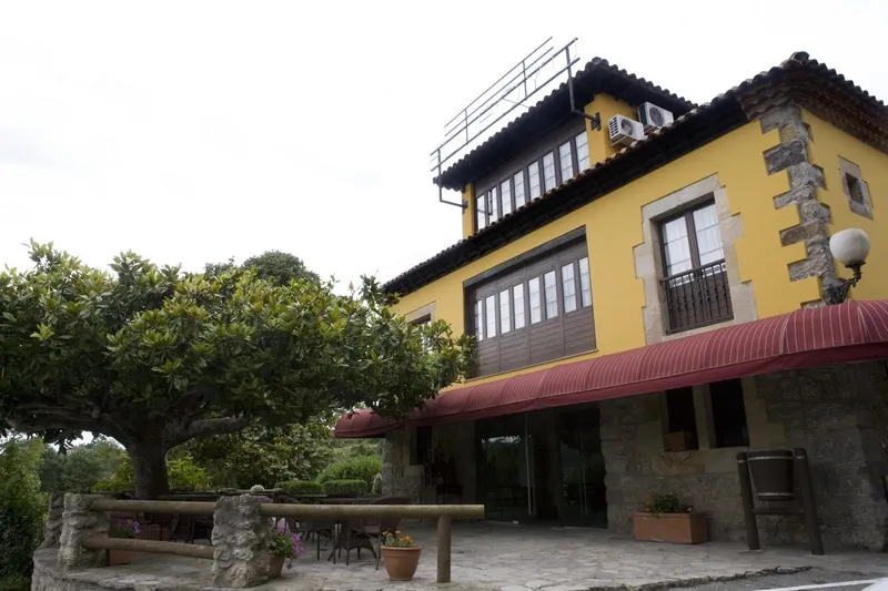 Hotel El Foyu restaurant in Colunga