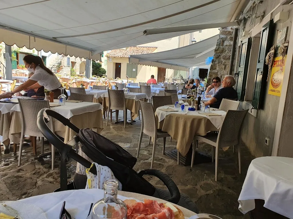 Savial restaurant in Grado