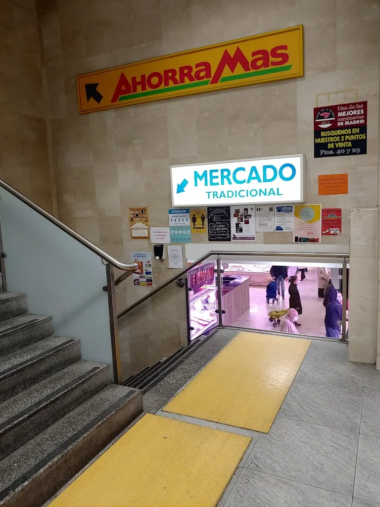 Pacific market restaurant in Grado