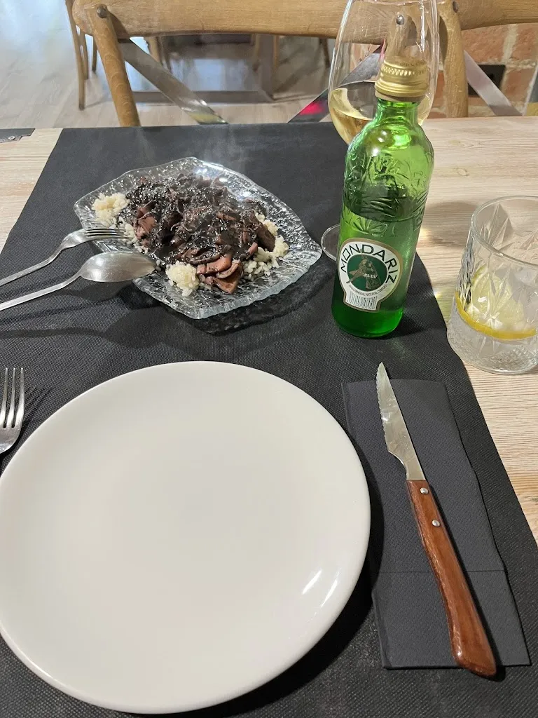 Vicente Frare Pulp & Amora Livros_Restaurante El rincón de Noe navia Asturias_Coaña_review