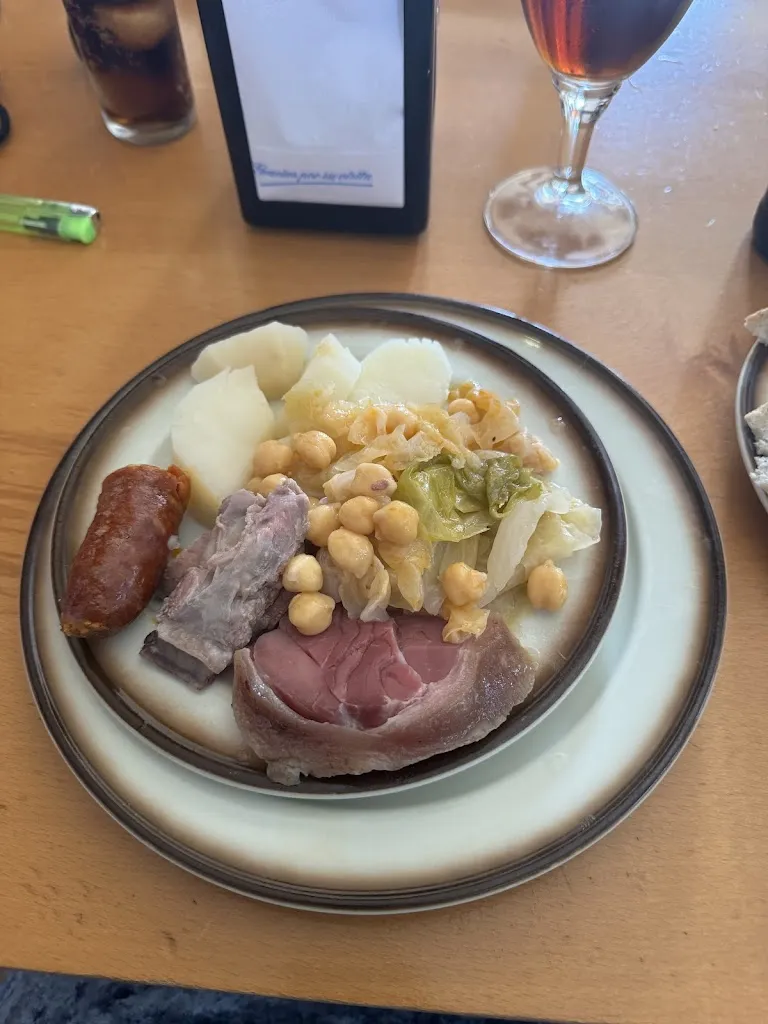 O Noso Mesón_Curtis_slider_image_3