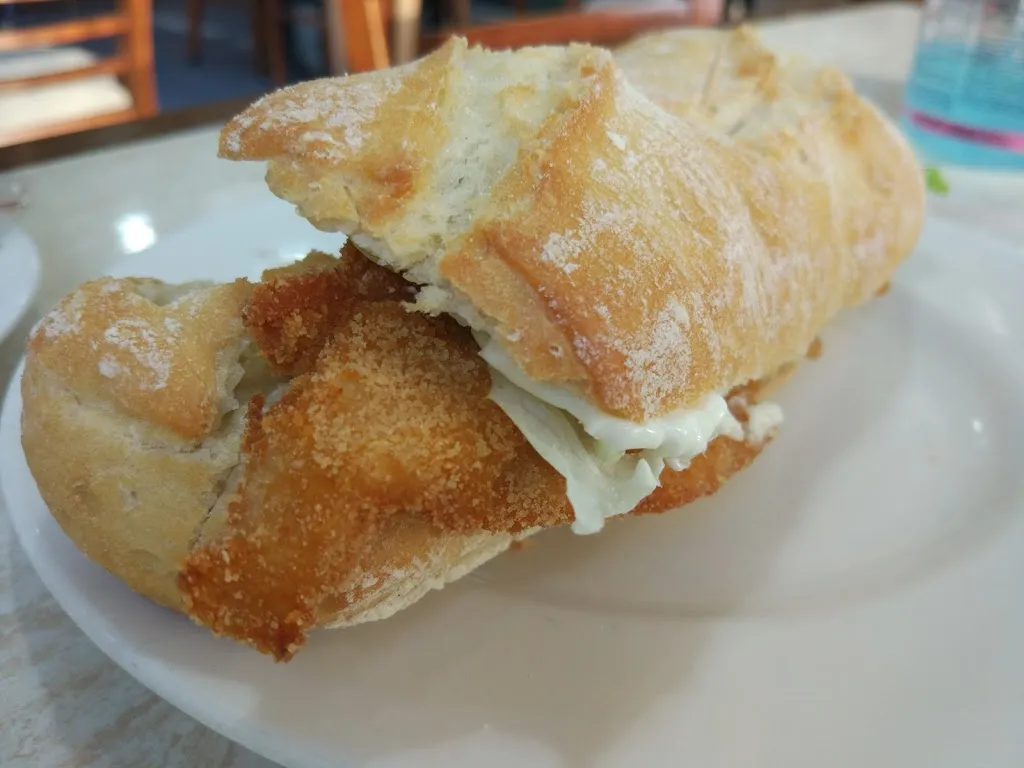 Jesús Felipe Abarquero_Cafetería Oicor Jarrio_Coaña_recensione