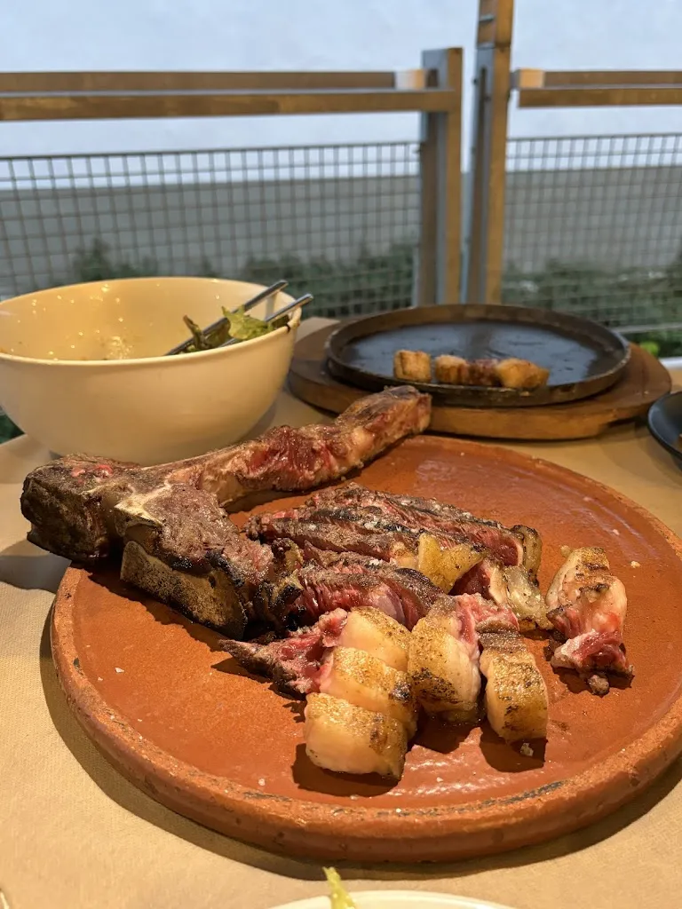 Daria Bobrova_Restaurante Ca Vitoriano_Coaña_avis