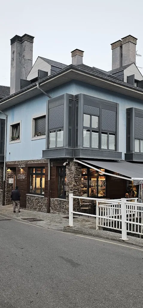 Ebutxi Petri_Restaurante Ca Vitoriano_Coaña_avis