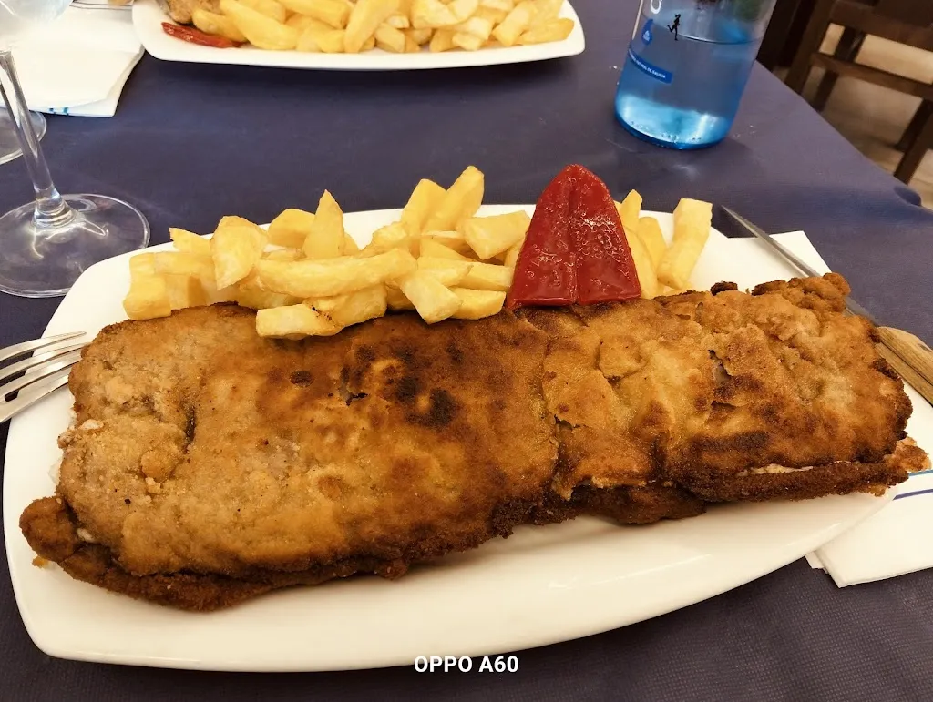 Efren Suarez Rodriguez_Parrilla las piscinas de anleo_Coaña_recensione