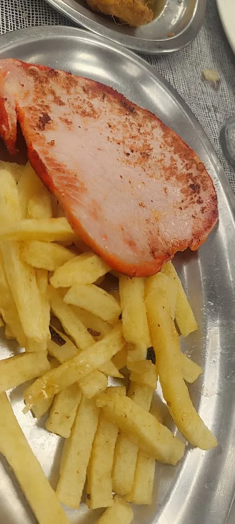 bego mb_Bar Restaurante La Estación - La Colorada_Coaña_review