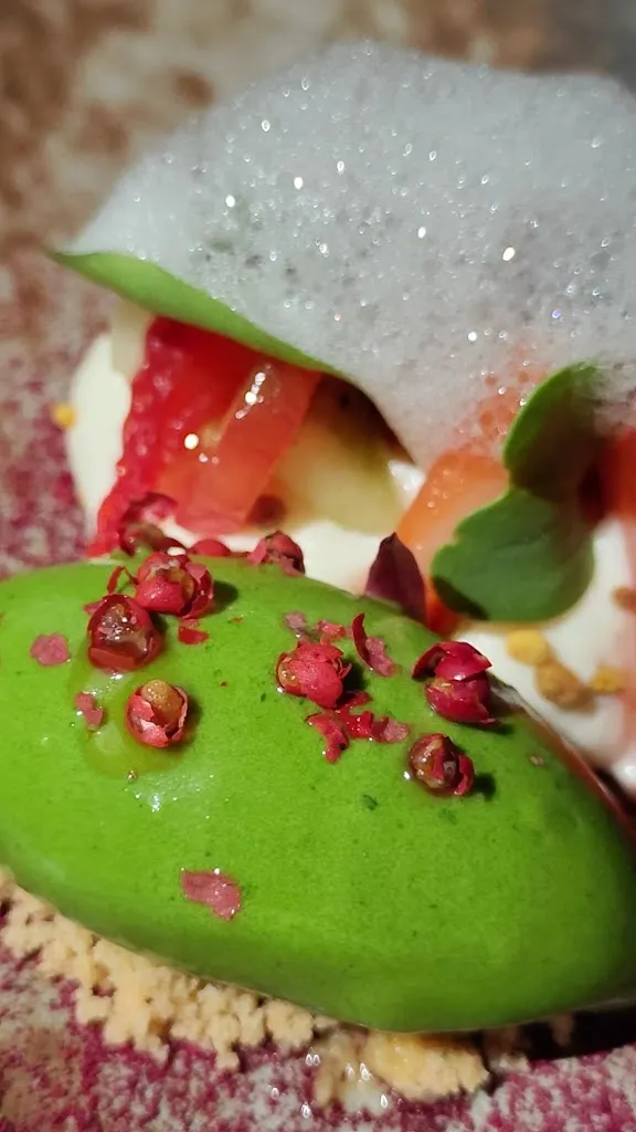 Daniel Reyes_Regueiro Restaurant_Coaña_review