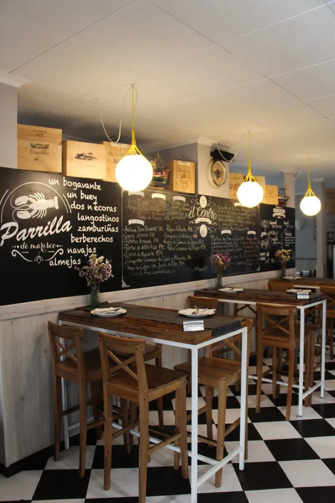 Mesón El Centro restaurant in Coaña