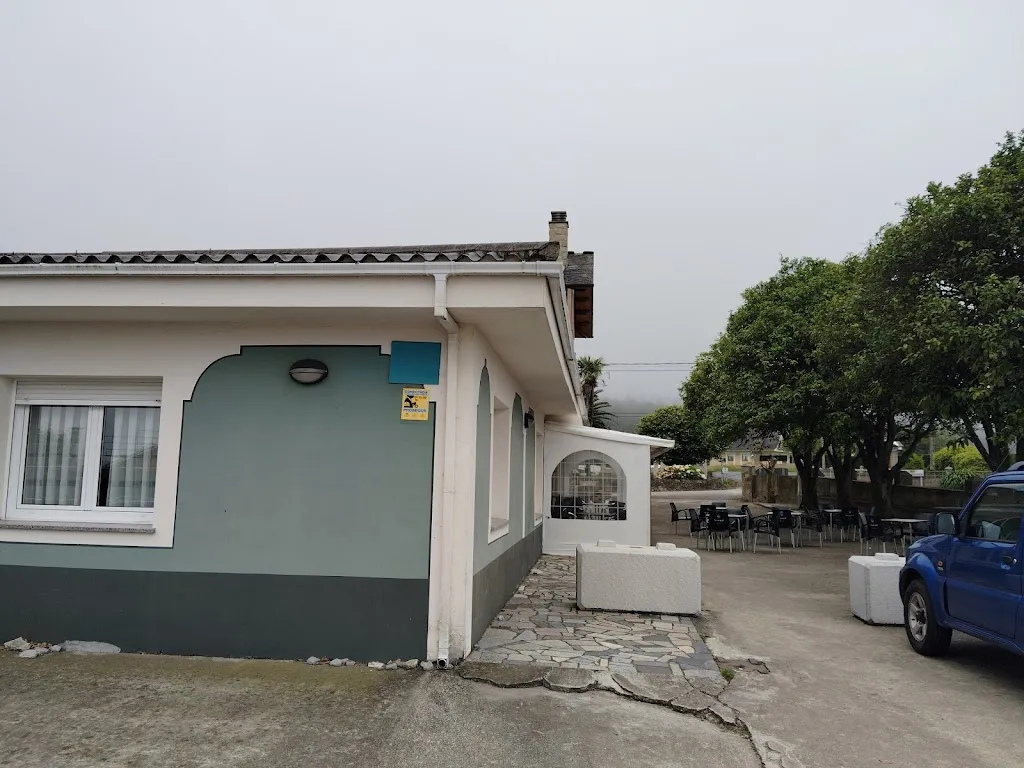 Salvador Fernández_Parrilla Los Pomelos_Coaña_review