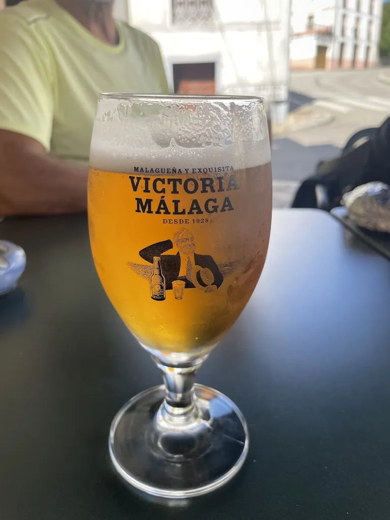 Jan Nouwen_Bar La Esquina_Grandas de Salime_review