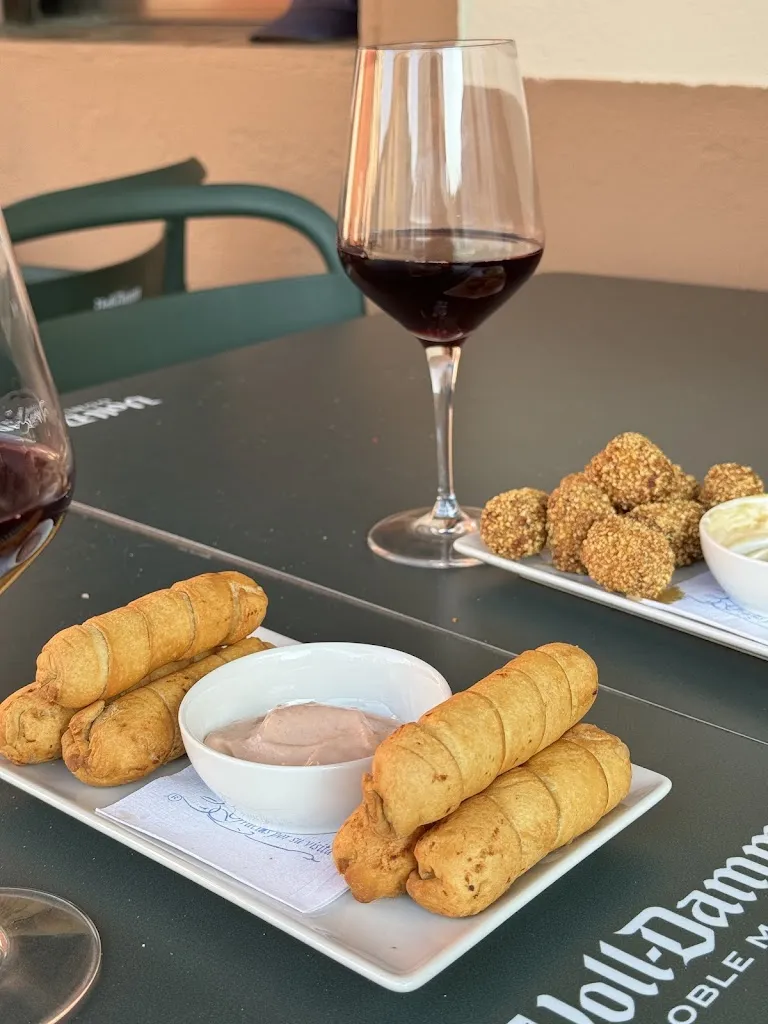 Oleksandr Shcherban_Bar La Esquina_Grandas de Salime_review