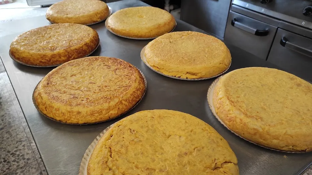 Café Bar Mesía_Curtis_slider_image_3