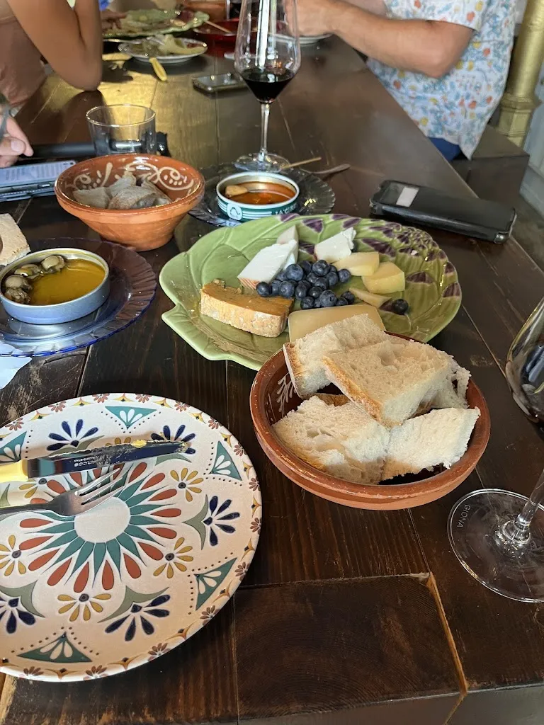 Gerard Sieben_Ultramarinos Restrepo_Grandas de Salime_review