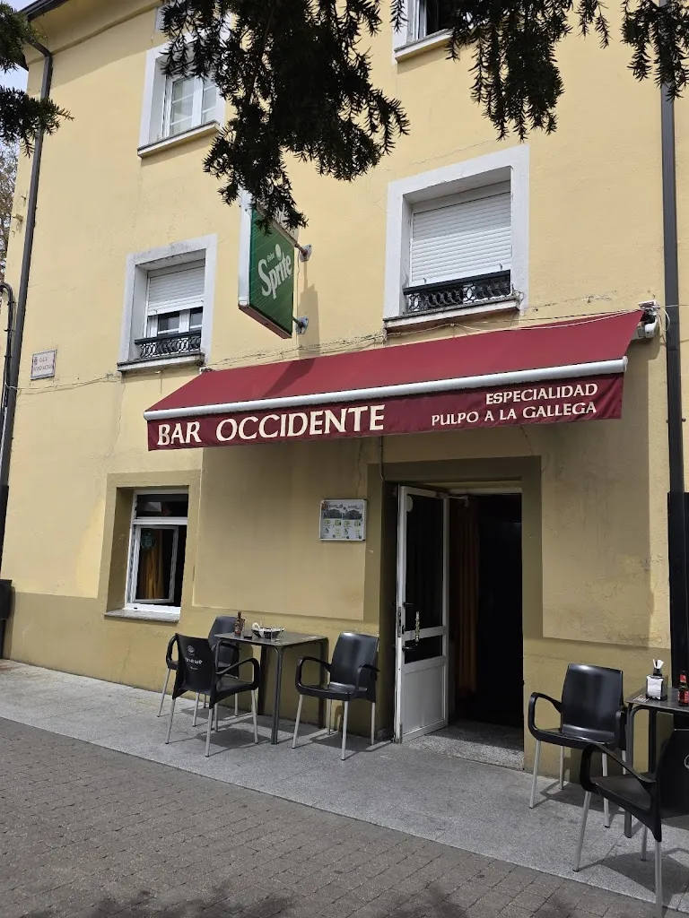 Hostal Bar Occidente _Grandas de Salime_slider_image_1