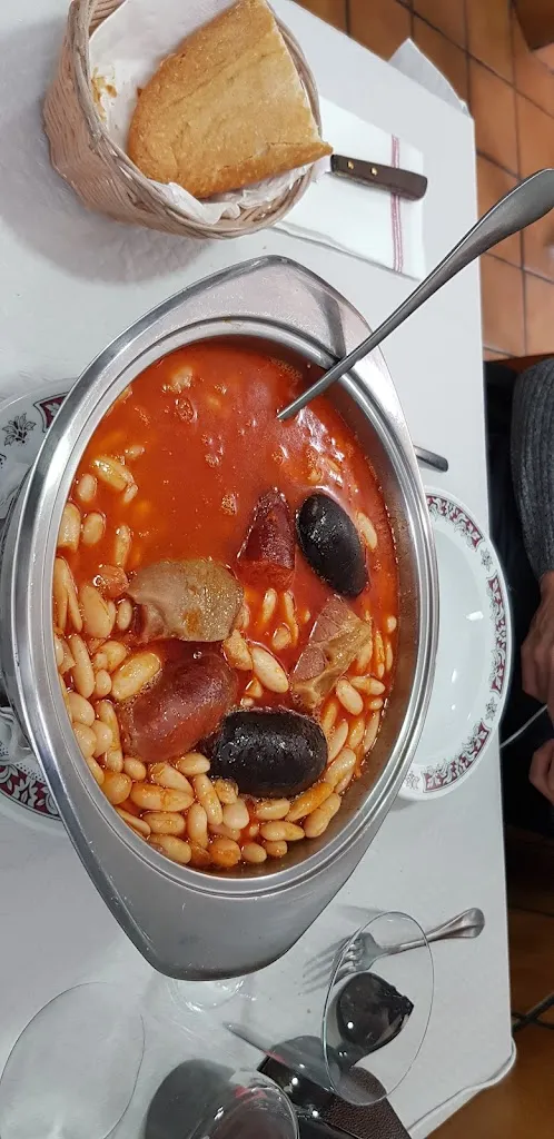 Antonio Pons_Meson El Carbayo_Cudillero_review