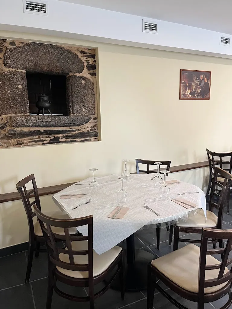 A Taberna de Cabrui_Curtis_slider_image_1