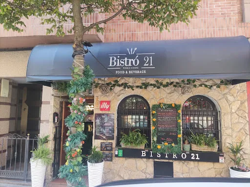 Bistró 21 restaurant in Gijón