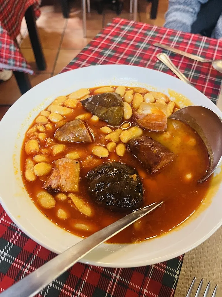 Leanna Charlton_La Nueva Piedra_Gijón_recensione