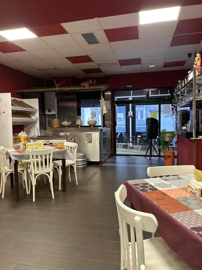 Javier Rey_REstaurante Cafetería Enrygar_Curtis_review