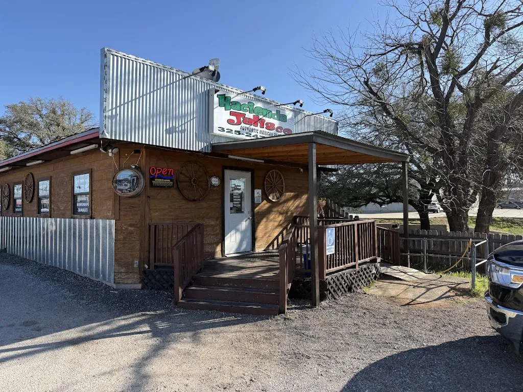 La Hacienda De Jalisco restaurant in Illano