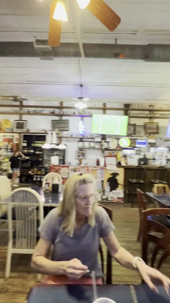 P C_Joe's Bar in Llano_Illano_recensione