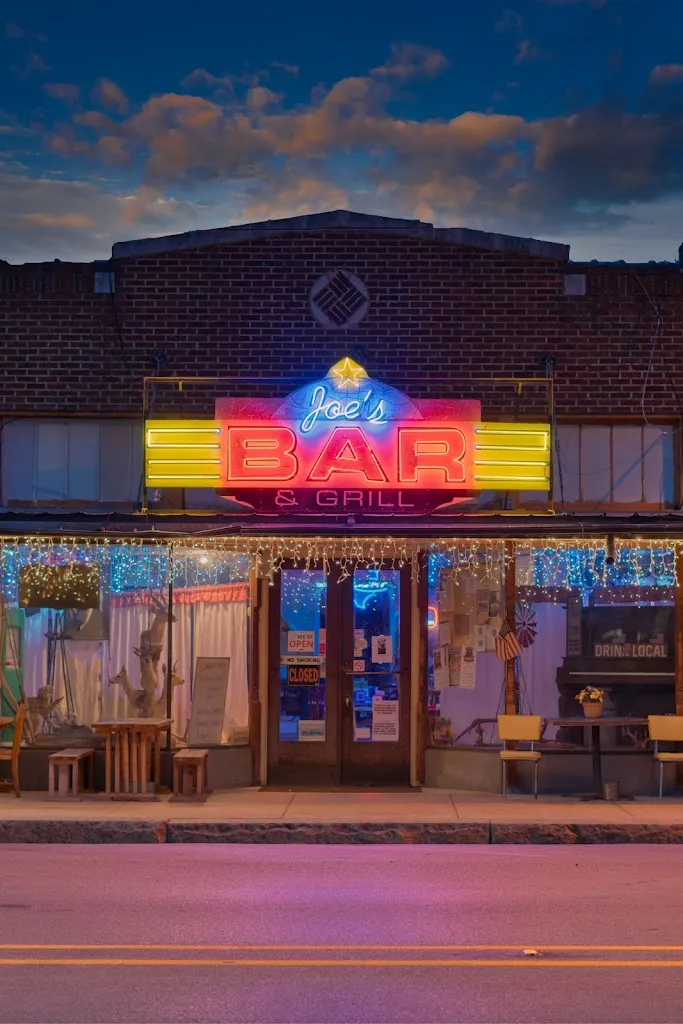 Joe's Bar in Llano restaurant in Illano