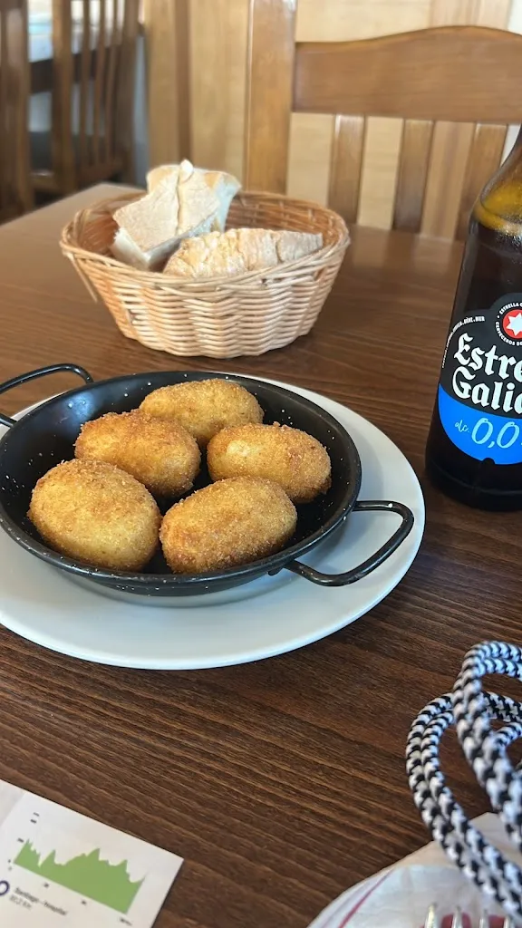 David Van ende_Restaurante & Alojamientos A Pedra_Dumbría_review