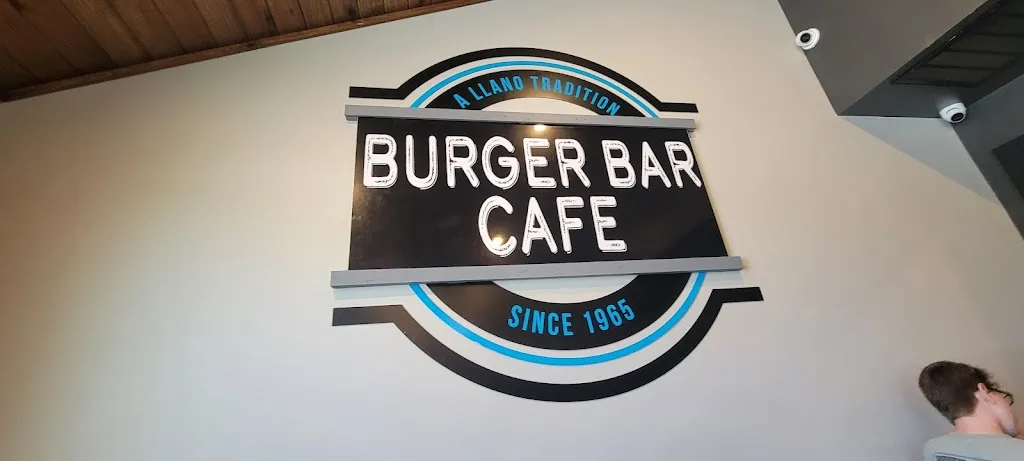 Kathy Nichols_Burger Bar Cafe_Illano_review