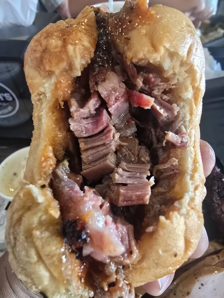 Roy Gomez_Inman's BBQ_Illano_review