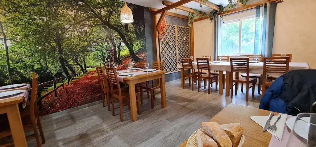 O Cruceiro de Berdeogas restaurant in Dumbría