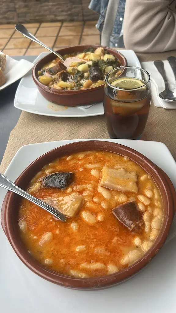 Ana Sebastián García_Restaurante La Moncloa_Morcín_review