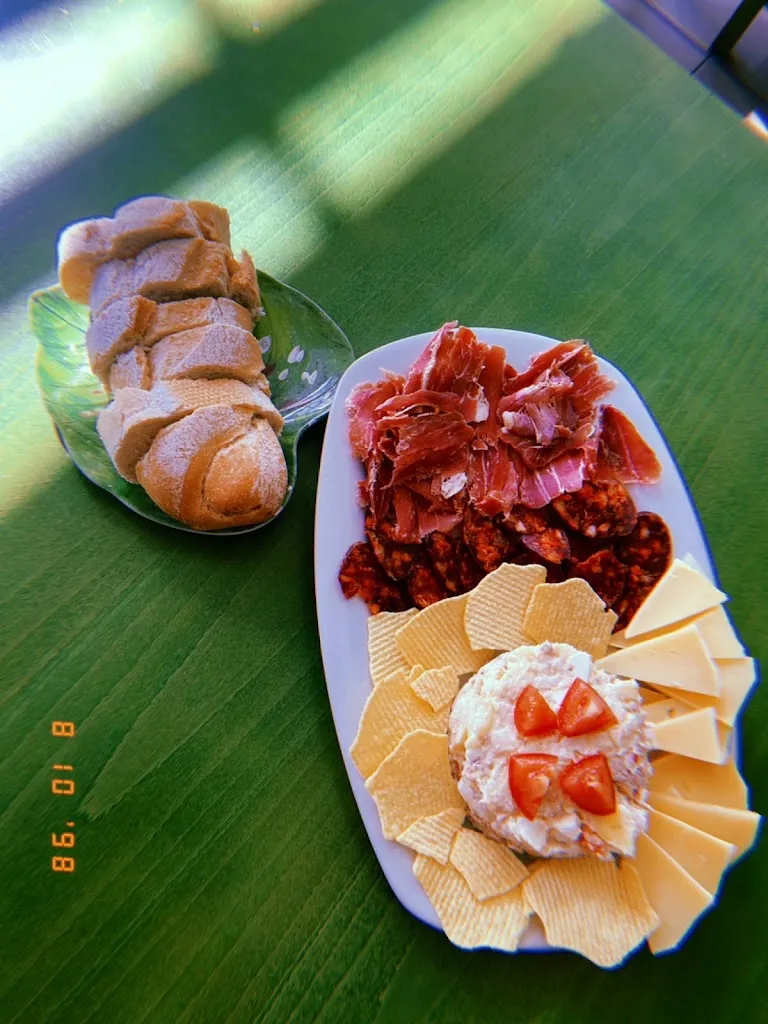 Restaurante Mirador Embalse Alfilorios_Morcín_slider_image_3