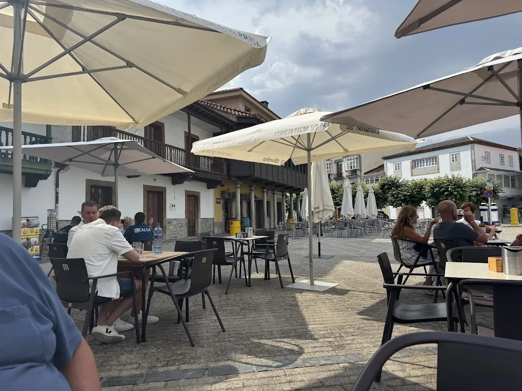 Restaurante La Casona restaurant in Muros de Nalón