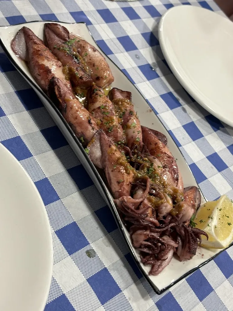 Evgeniy Gonchenko_RESTAURANTE MONTERREY - San Esteban de Pravia_Muros de Nalón_avis