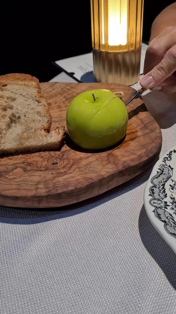 Leña Madrid. Las brasas x Dani García_Lena_slider_image_2