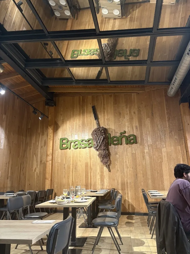 Restaurante Brasayleña Plaza Mayor_Lena_slider_image_3