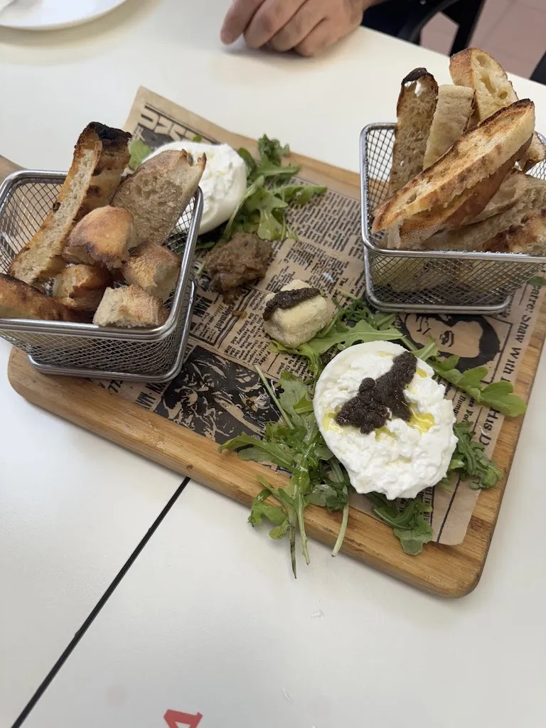 Zhe Chen_Pizzeria Más Leña_Lena_review