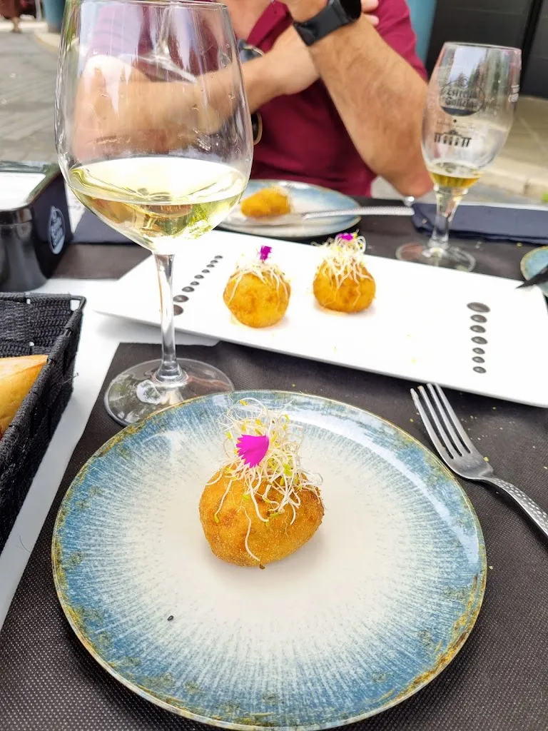 Javier Miranda Jiménez_La Martina Gastrobar Restaurante_Lena_review